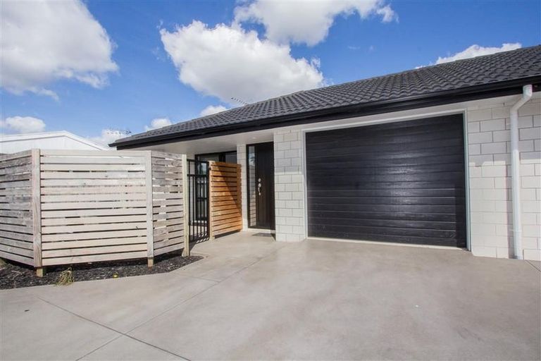 Photo of property in 9a Warwick Avenue, St Andrews, Hamilton, 3200