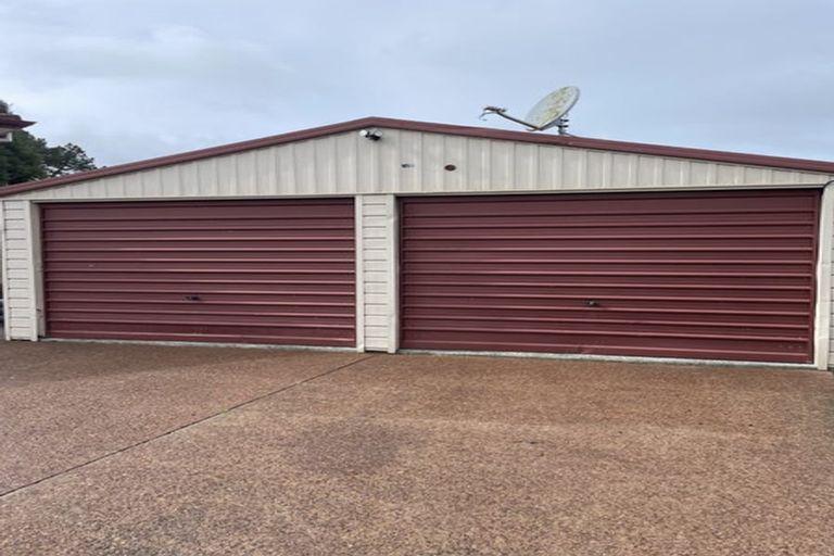 Photo of property in 1 West Harbour Drive, West Harbour, Auckland, 0618