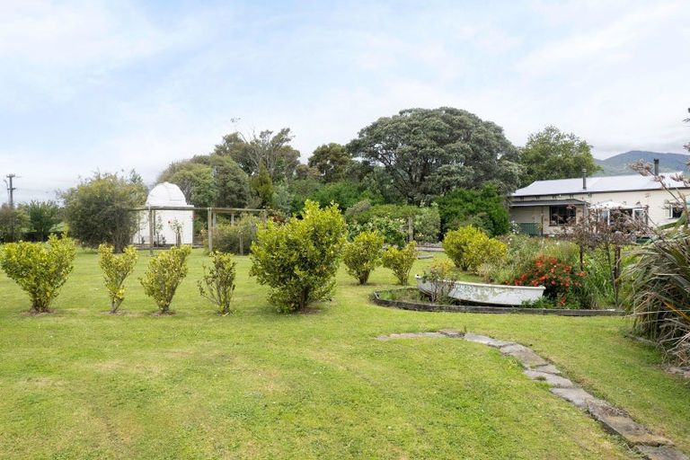 Photo of property in 70 Tokomaru Road East, Tokomaru, Palmerston North, 4474