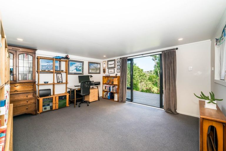 Photo of property in 50 Dale Road, Raumati South, Paraparaumu, 5032