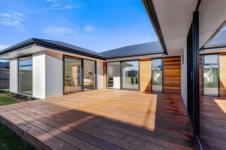 Photo of property in 16 Falcons View Drive, Rolleston, 7615