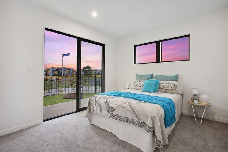 Photo of property in 77a Schoolside Road, Kumeu, 0810