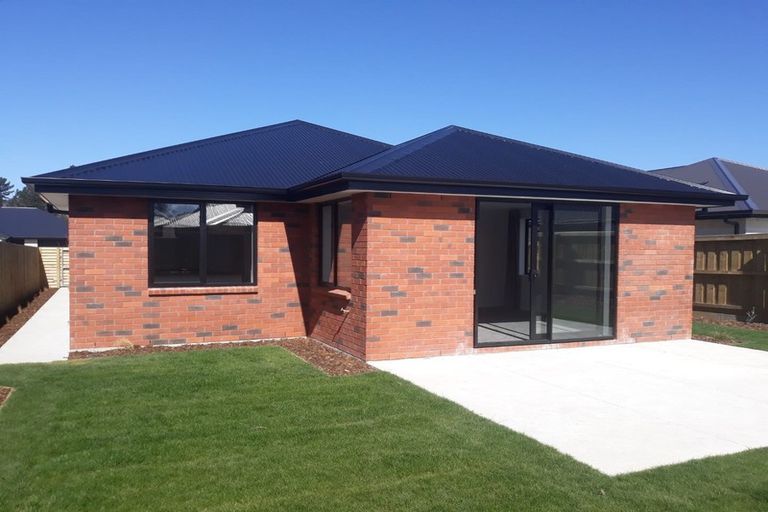 Photo of property in 18 Quinn Crescent, Woodend, 7610