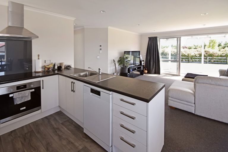 Photo of property in 73 Irishman Drive, Twizel, 7901