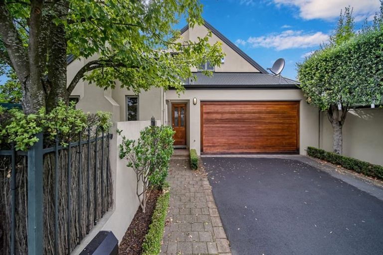 Photo of property in 124 Springfield Road, St Albans, Christchurch, 8014