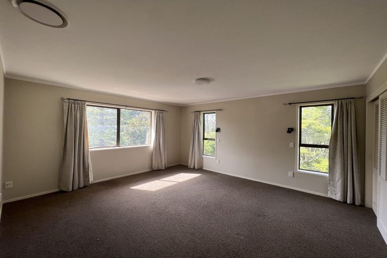Photo of property in 121 Chamberlain Road, Massey, Auckland, 0614
