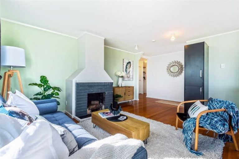 Photo of property in 1/178 Lake Road, Belmont, Auckland, 0622