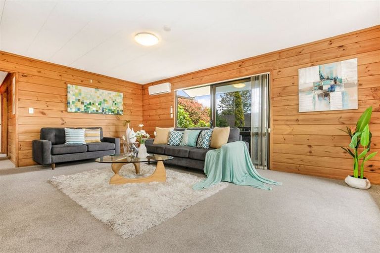 Photo of property in 1/24 Kirby Street, Glendene, Auckland, 0602