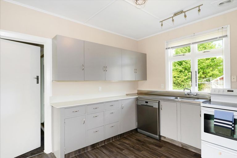 Photo of property in 43 Harris Street, Waimate, 7924