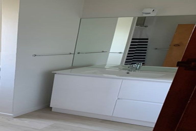 Photo of property in 16 Victor Grove, Waikanae Beach, Waikanae, 5036