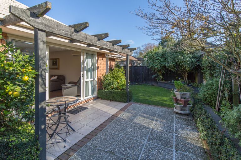 Photo of property in 2/59 Brodie Street, Ilam, Christchurch, 8041