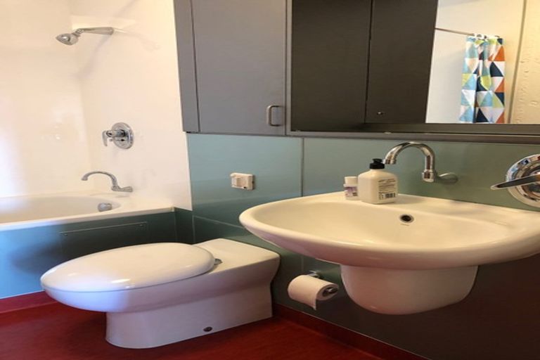 Photo of property in 39a King Edward Parade, Devonport, Auckland, 0624