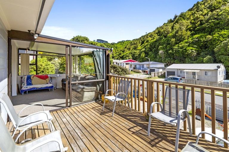 Photo of property in 65 Rangituhi Crescent, Takapuwahia, Porirua, 5022