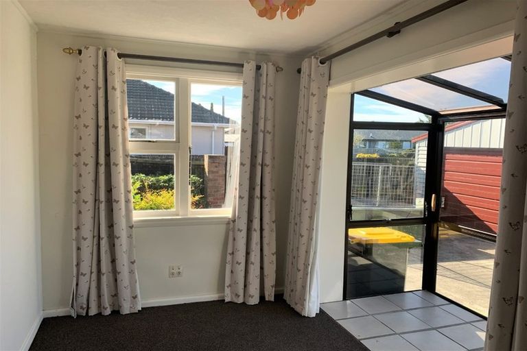 Photo of property in 12 Philpotts Road, Mairehau, Christchurch, 8052