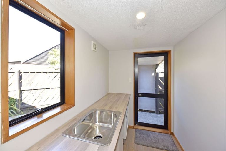 Photo of property in 28b Inglewood Place, Avonhead, Christchurch, 8042