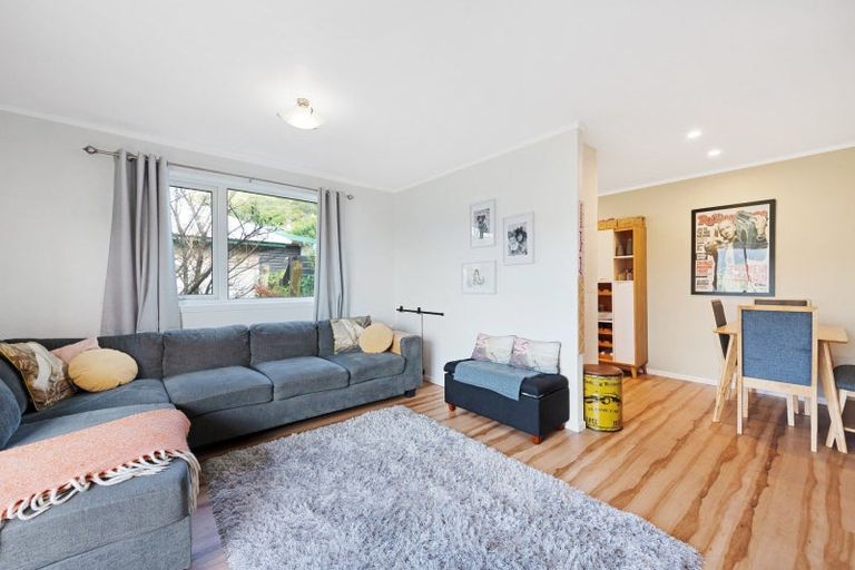 Photo of property in 1/107 Allington Road, Karori, Wellington, 6012
