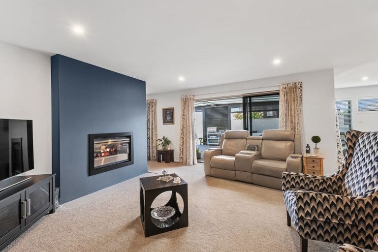Photo of property in 2 Bronco Drive, Aidanfield, Christchurch, 8025