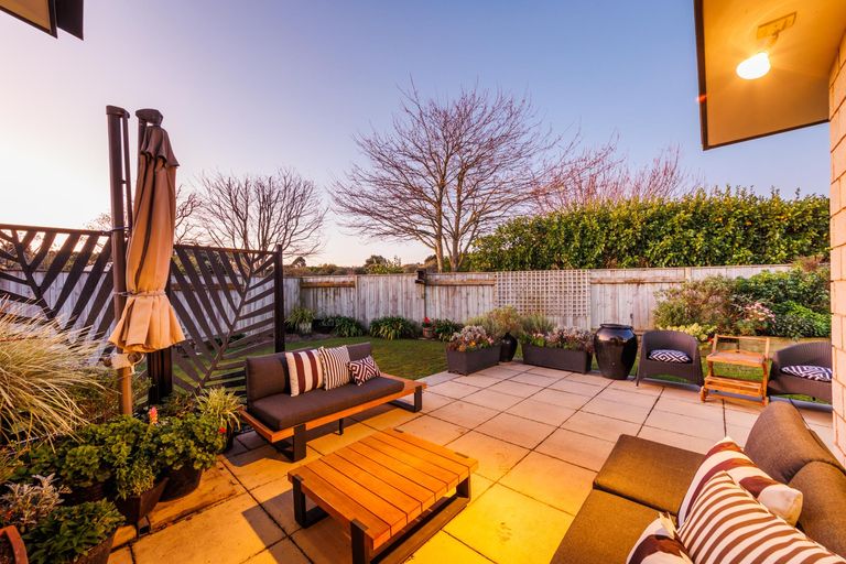 Photo of property in 95a Schnell Drive, Kelvin Grove, Palmerston North, 4414