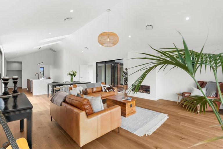 Photo of property in 13 Frank Ernest Crescent, Prebbleton, 7604