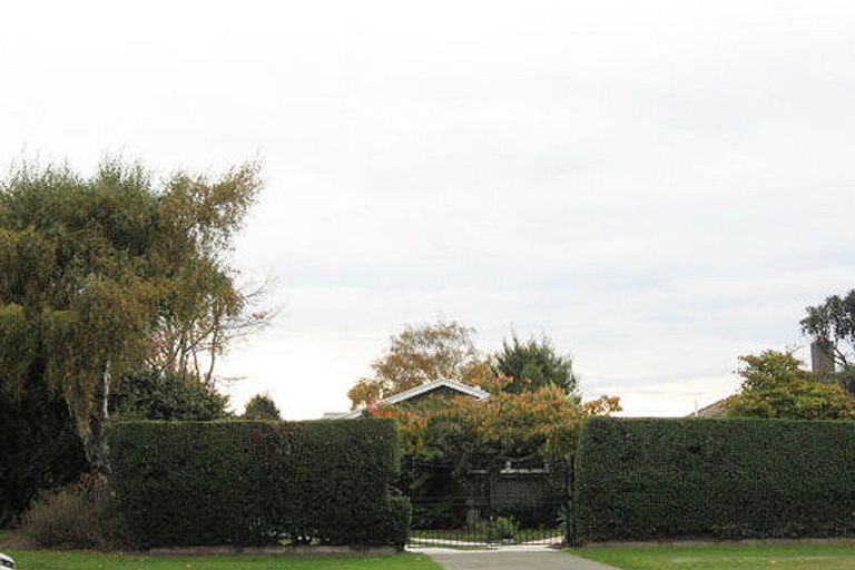 Photo of property in 130 Main South Road, Sockburn, Christchurch, 8042