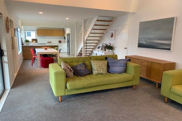 Photo of property in 2/22 Seine Road, Forrest Hill, Auckland, 0620