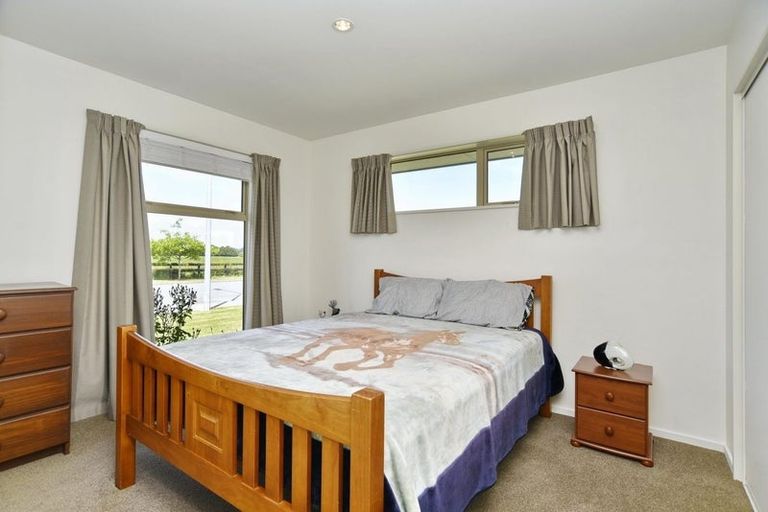 Photo of property in 12 Devlin Avenue, Rangiora, 7400