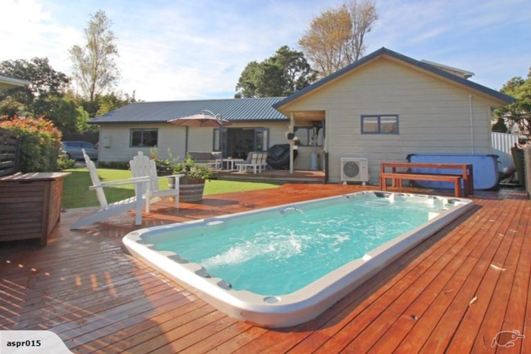 Photo of property in 1/103 Bond Crescent, Forrest Hill, Auckland, 0620