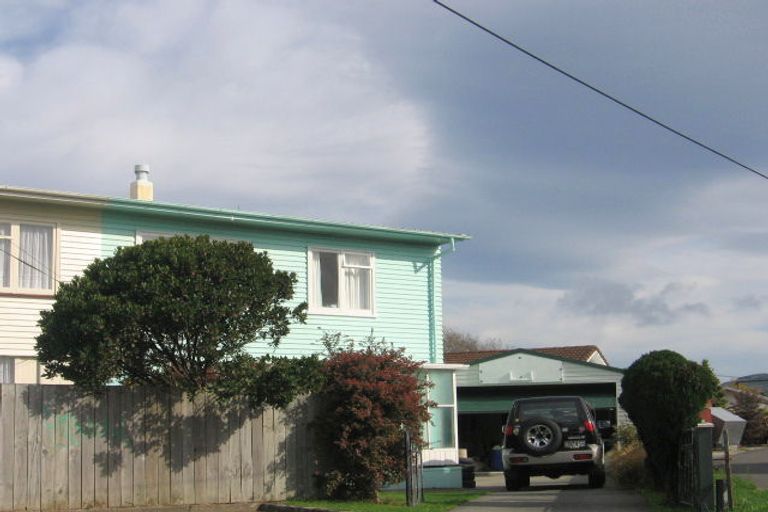 Photo of property in 28 Trevethick Grove, Woburn, Lower Hutt, 5010