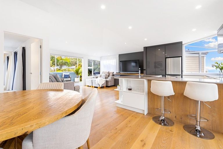 Photo of property in 3/28 Manly Esplanade, Browns Bay, Auckland, 0630