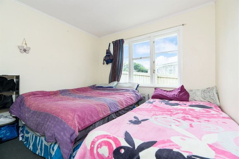 Photo of property in 12 Igloo Place, Red Hill, Papakura, 2110