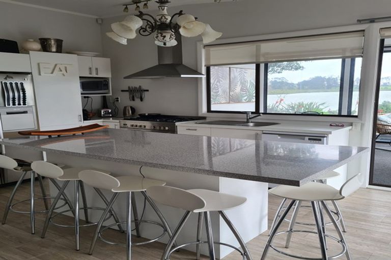 Photo of property in 2/203 Oakland Road, Karaka, Papakura, 2580