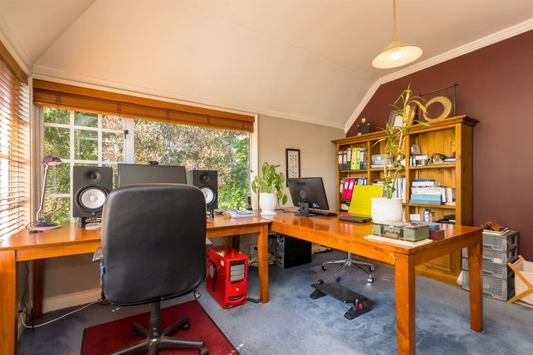 Photo of property in 69 Glenross Street, Glenross, Dunedin, 9011