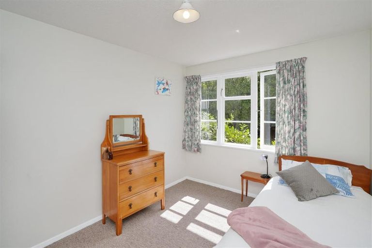 Photo of property in 50 Pitcairn Crescent, Bryndwr, Christchurch, 8053