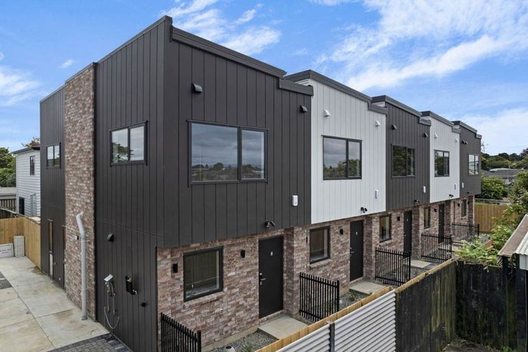 Photo of property in 19 Claude Road, Hillpark, Auckland, 2102