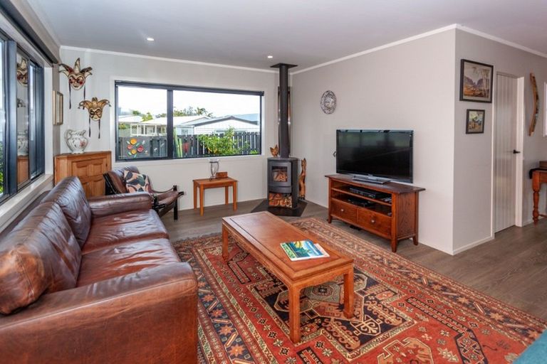 Photo of property in 219 Chartwell Avenue, Whangamata, 3620