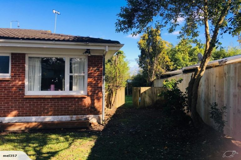 Photo of property in 1/16 Roseburn Place, Pakuranga, Auckland, 2010