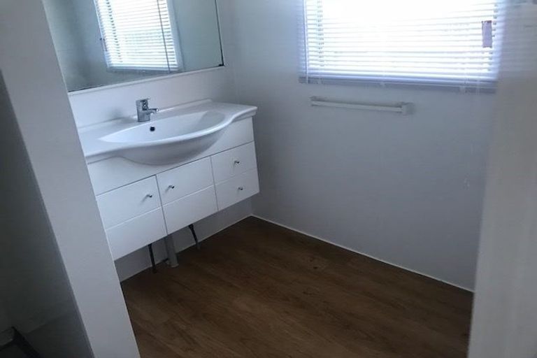 Photo of property in 98 Hokonui Drive, Gore, 9710