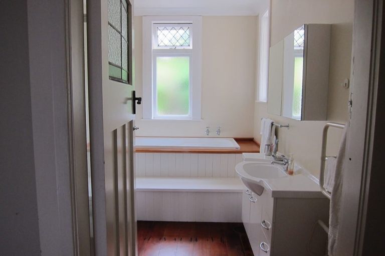 Photo of property in 73 Standen Street, Karori, Wellington, 6012