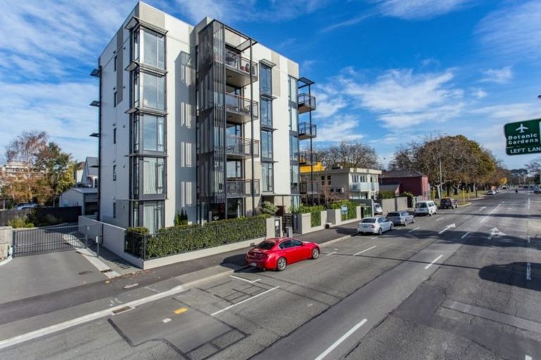 Photo of property in 1/50 Kilmore Street, Christchurch Central, Christchurch, 8013