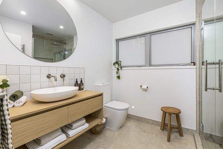 Photo of property in 47 Ladies Mile, Manly, Whangaparaoa, 0930