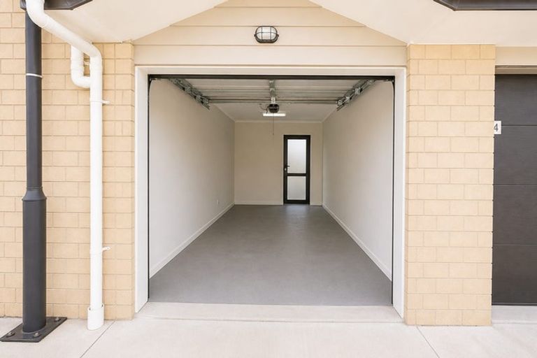 Photo of property in 6/4 Wallson Crescent, Wiri, Auckland, 2104