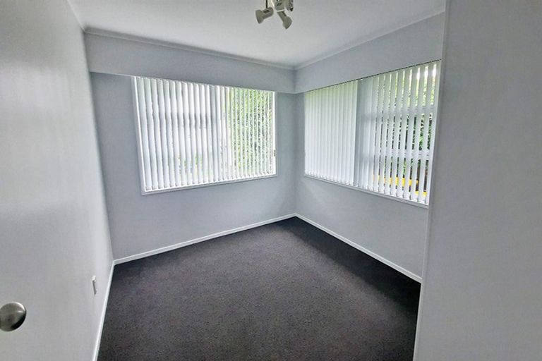 Photo of property in 1/223 Eskdale Road, Birkenhead, Auckland, 0626