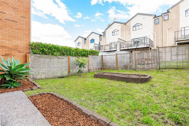 Photo of property in St Claire Village, 20/172 Mcleod Road, Te Atatu South, Auckland, 0610