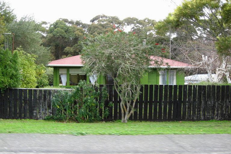 Photo of property in 24 Shrimpton Road, Haumoana, 4102
