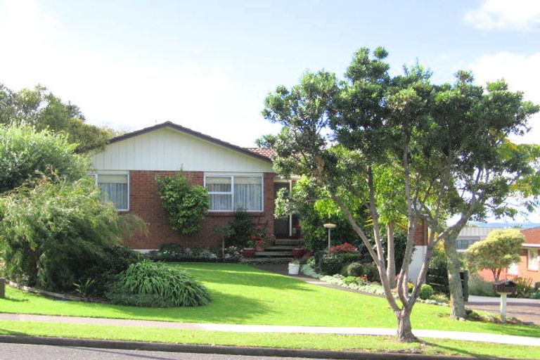 Photo of property in 2/19 Mccrystal Avenue, Bucklands Beach, Auckland, 2012
