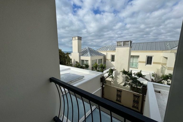 Photo of property in 37 Quedley Court, Eastern Beach, Auckland, 2012