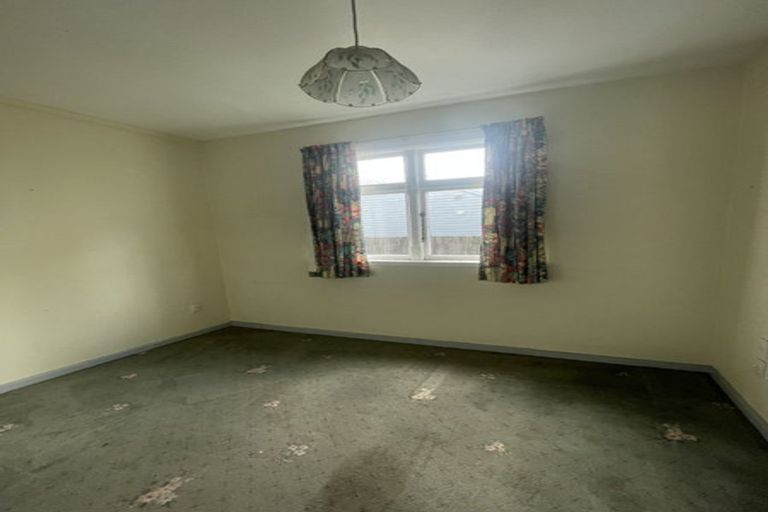 Photo of property in 12 Pannell Avenue, Wainoni, Christchurch, 8061