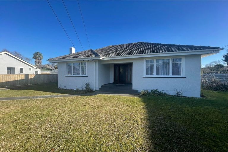 Photo of property in 37 Caffray Avenue, Aramoho, Whanganui, 4500