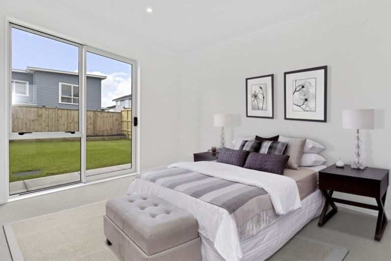 Photo of property in 13 Tyler Davies Drive, Red Beach, 0932