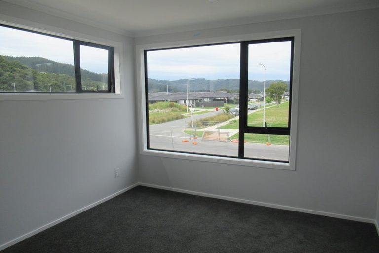 Photo of property in 28 Dahl Drive, Wallaceville, Upper Hutt, 5018